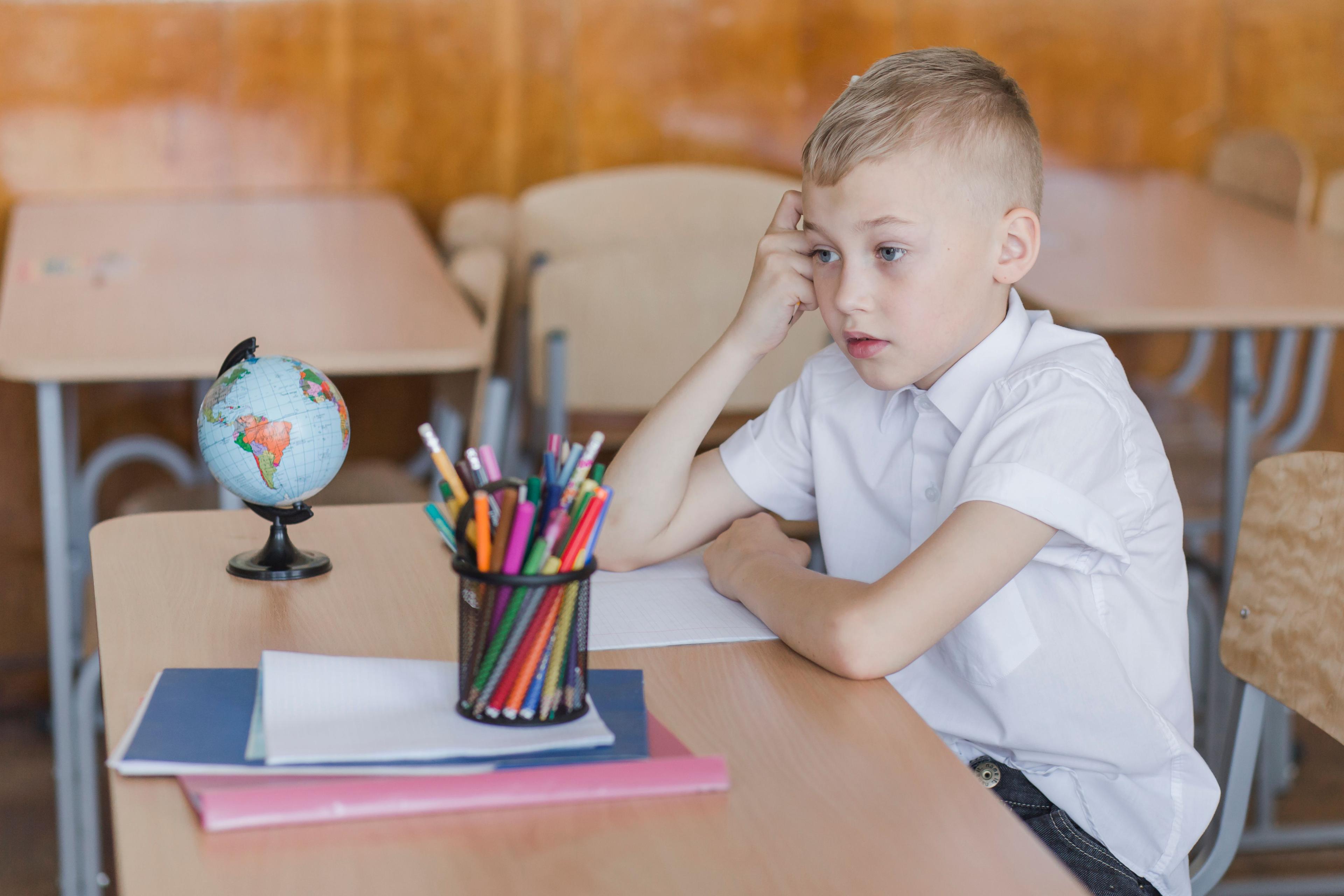 Помогите ребенку адаптироваться к большому объему информации в школе